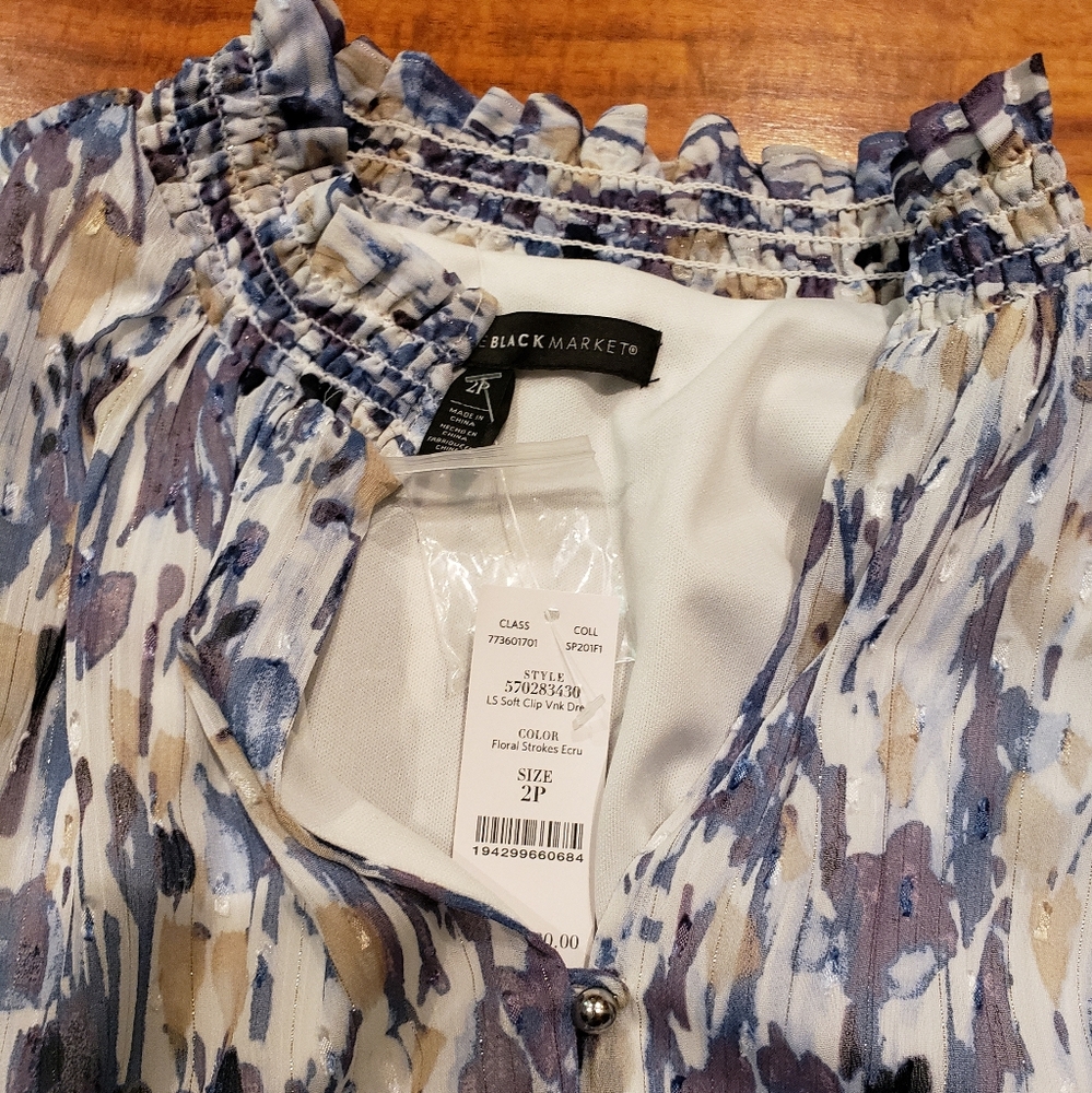 White House Black Market NWT size 2 Petite watercolor print dress - Picture 4 of 8